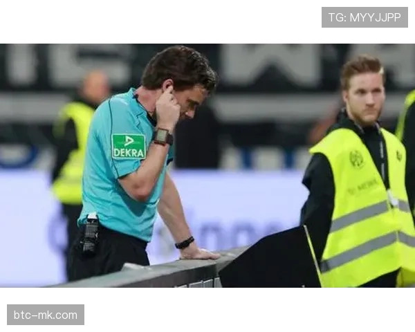 分析:德甲引入半自动越位识别技术的进程与面临的裁判培训问题 分析:德甲引入半自动越位识别技术的进程与面临的裁判培训问题