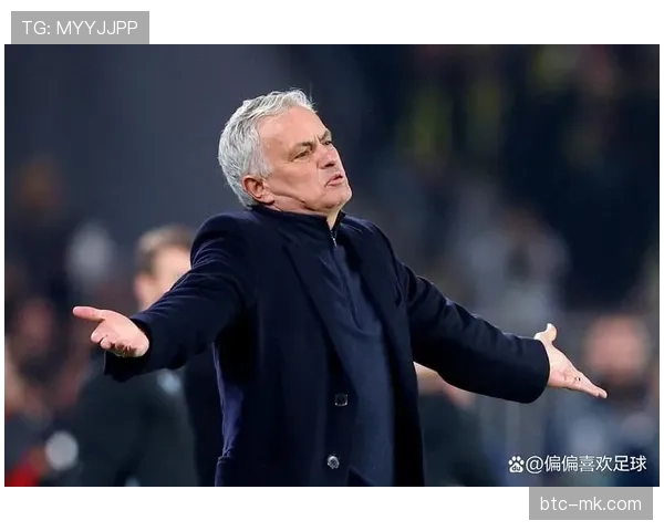 聚焦:穆里尼奥回归斯坦福桥,球迷送上掌声与歌声致敬 聚焦:穆里尼奥回归斯坦福桥,球迷送上掌声与歌声致敬